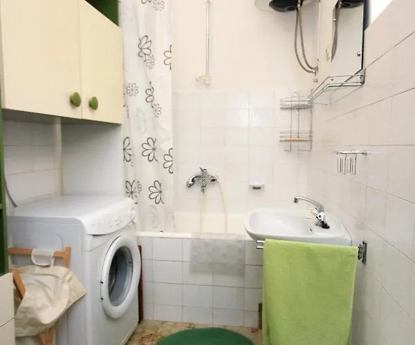 Будинок відпочинку Seaside House Okrug Gornji, Ciovo - 7513 *