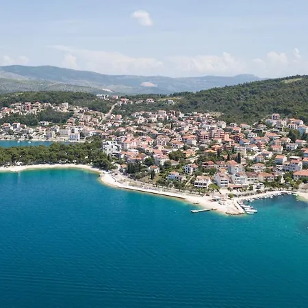 Prázdninový dům Seaside House Okrug Gornji, Ciovo - 7513 *